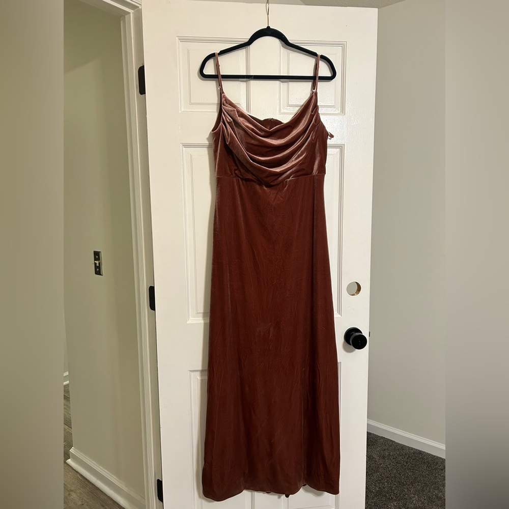 Shop Revelry Skye Velvet Dress in Dusty Rose
